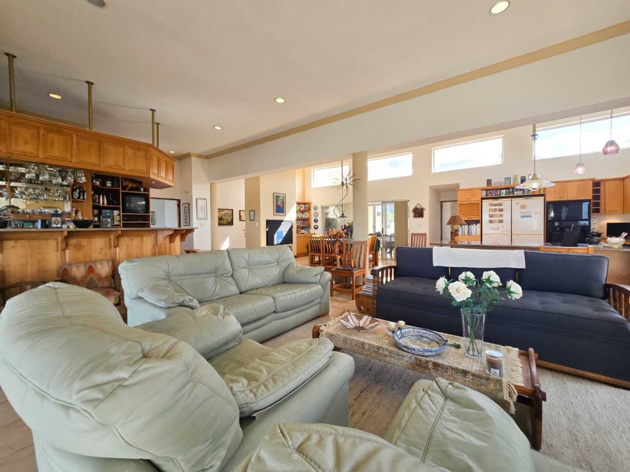 5 Bedroom Property for Sale in Stilbaai Wes Western Cape